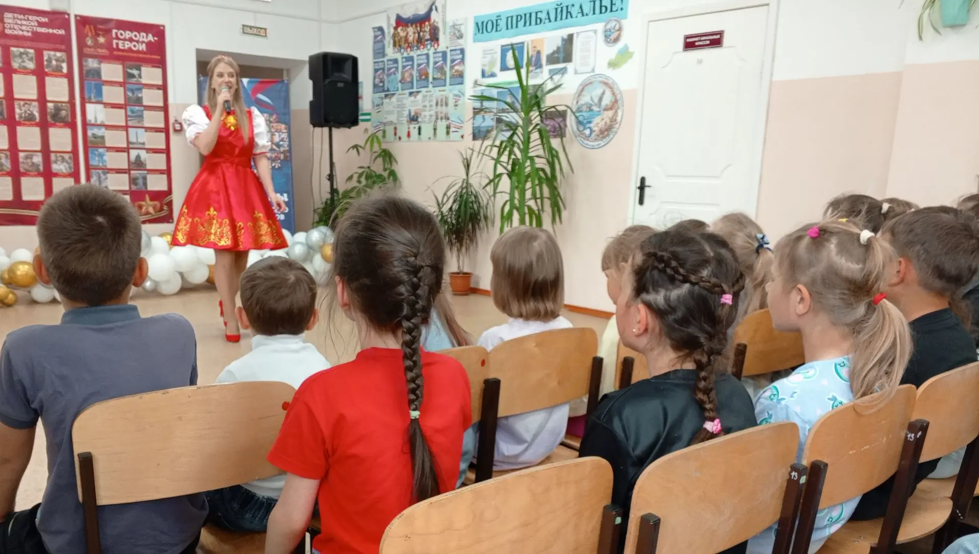«Под небом родины» — день музыки, традиций и единства в нашей школе! 🇷🇺🎶