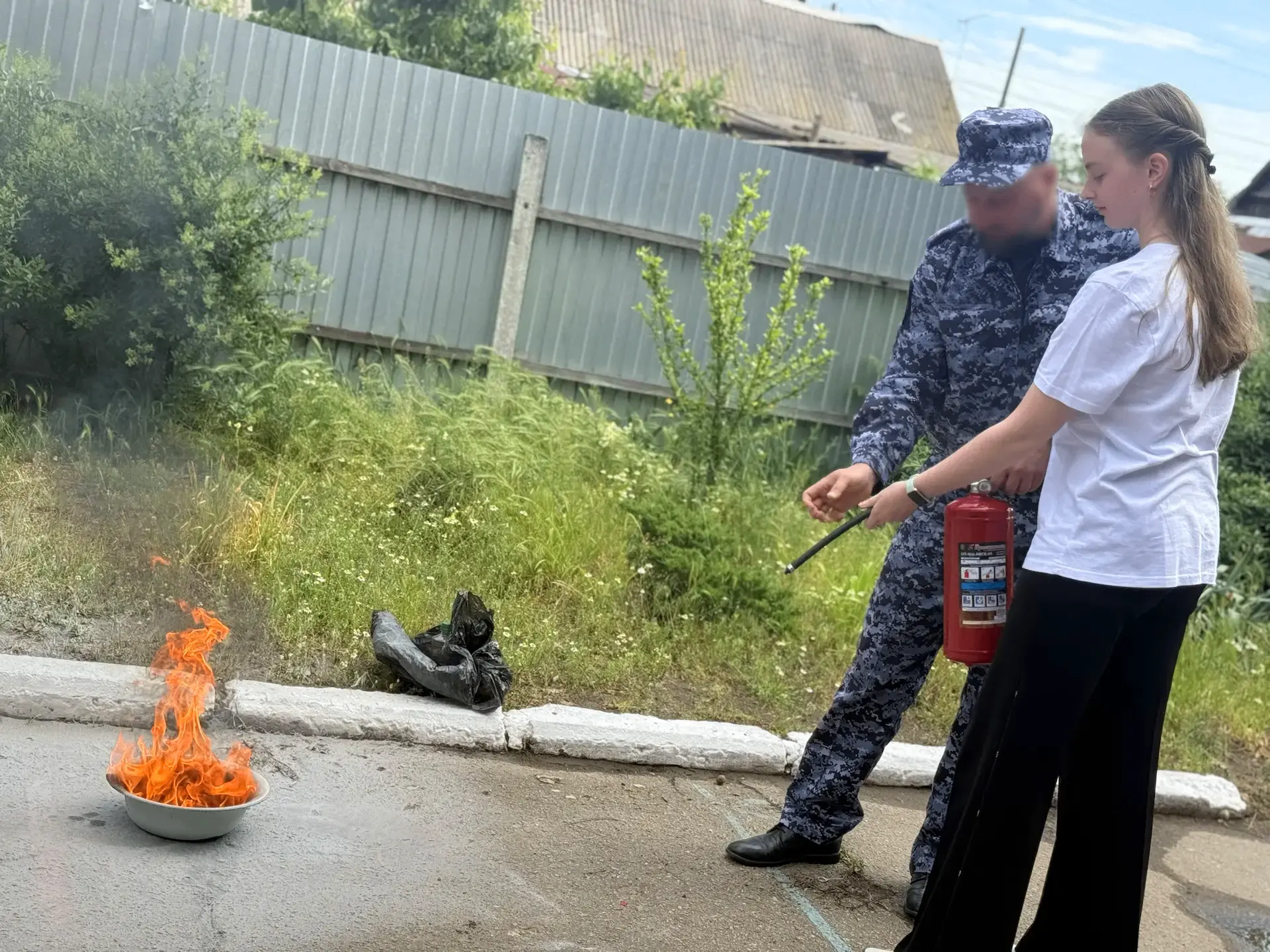 Росгвардия провела урок по пожарной безопасности для школьников Мелитополя