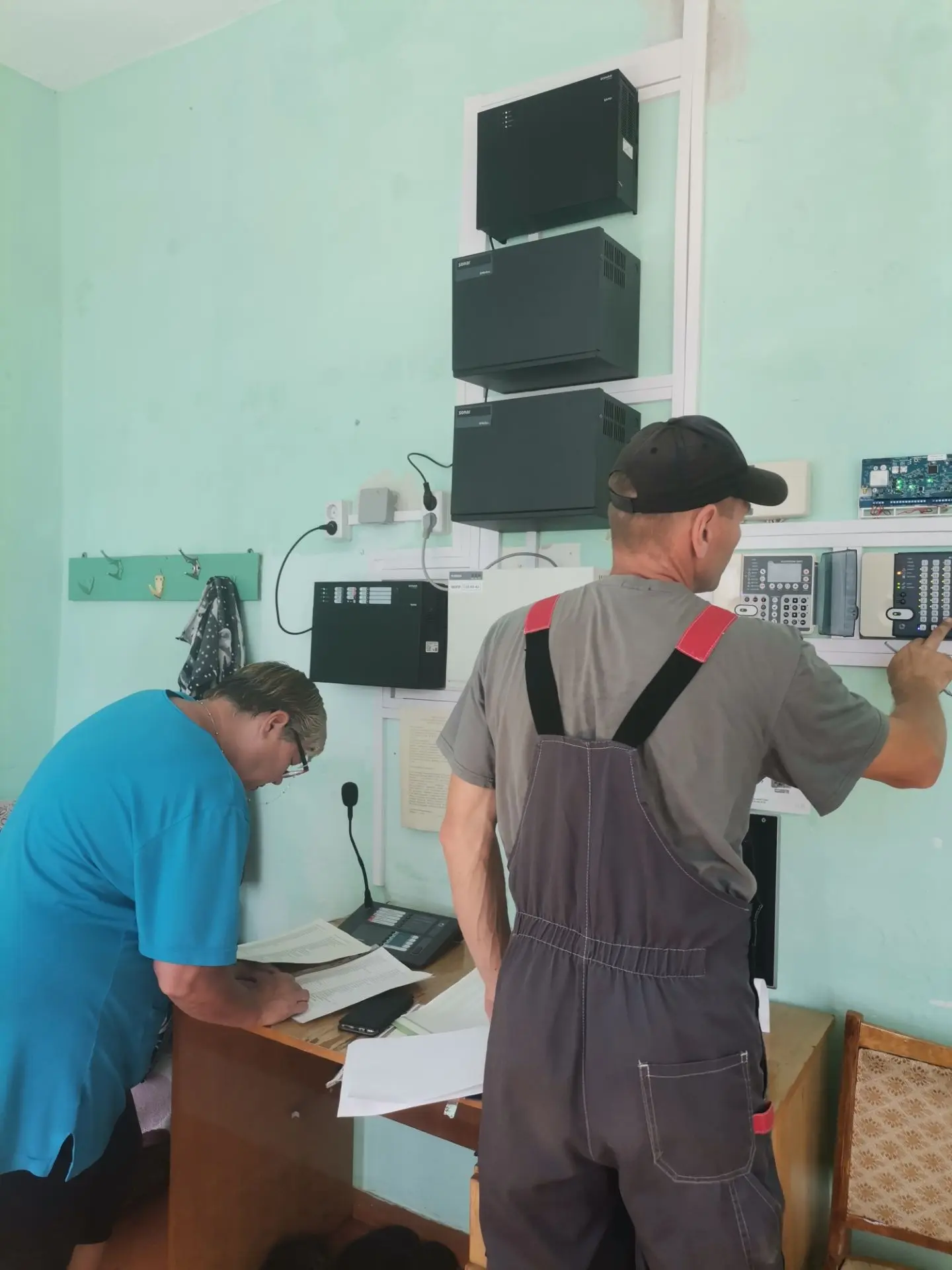 В рамках подготовки к новому учебному году   провели осмотр системы пожаротушения и практическое зан