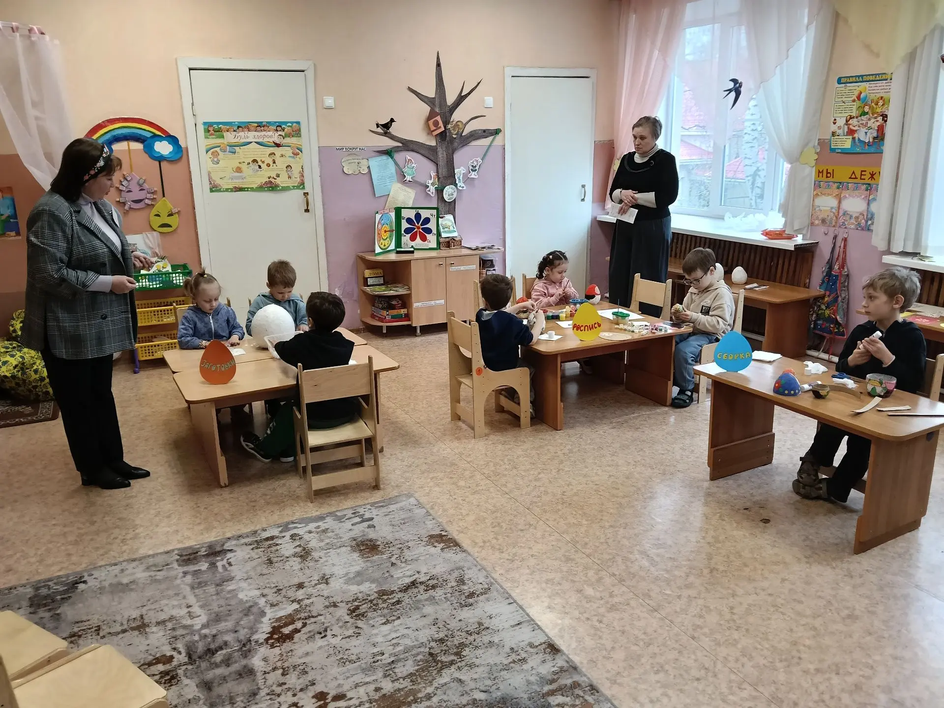 В наш детский сад пришли гости - в рамках районного конкурса, мы решили рассказать всем о новом увле