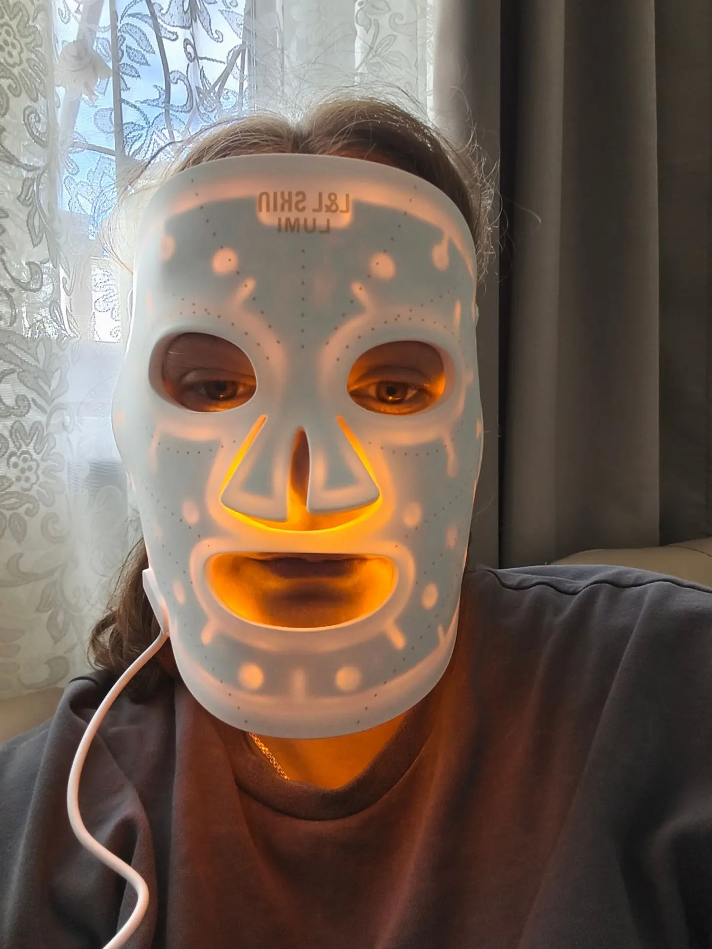 Сегодня будет день гаджетов для здоровья кожи на канале 😅