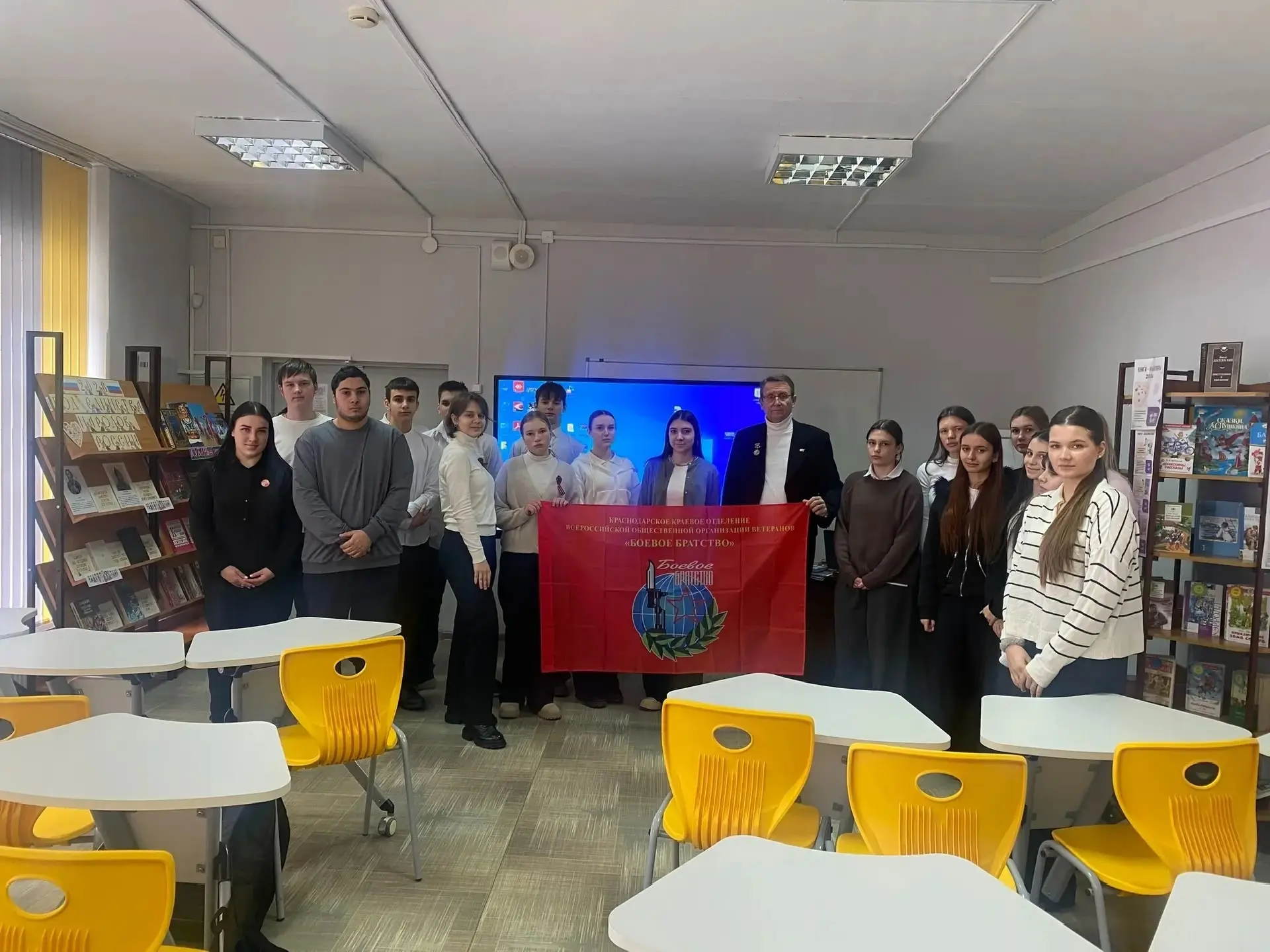 В нашей школе по инициативе советника директора состоялась встреча с участникам боевых действий в Аф