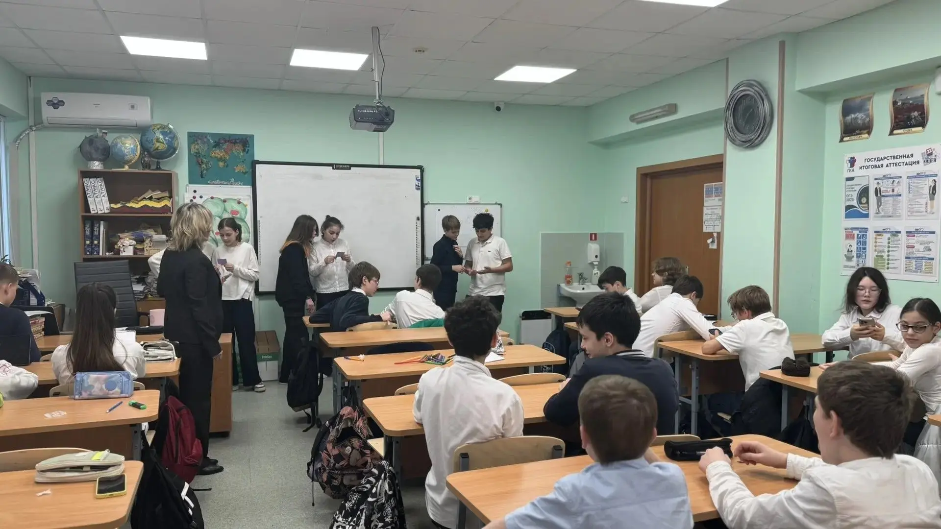 Неделя психологии продолжается: прокачиваем коммуникативные навыки с 6Е классом!  Сегодняшний день в