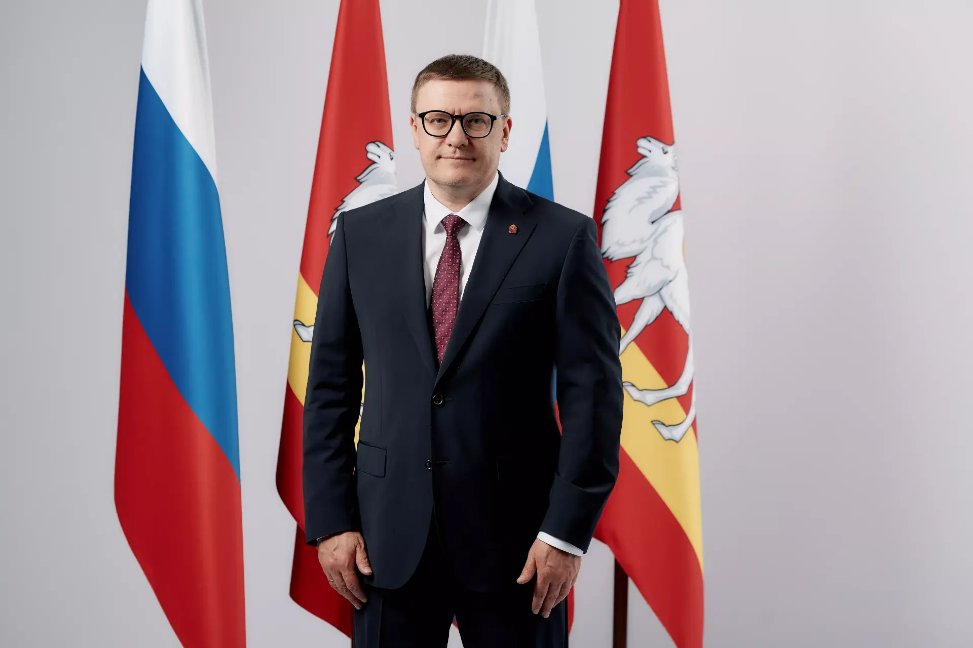 Поздравление губернатора Челябинской области Алексея Текслера с Днем социального работника