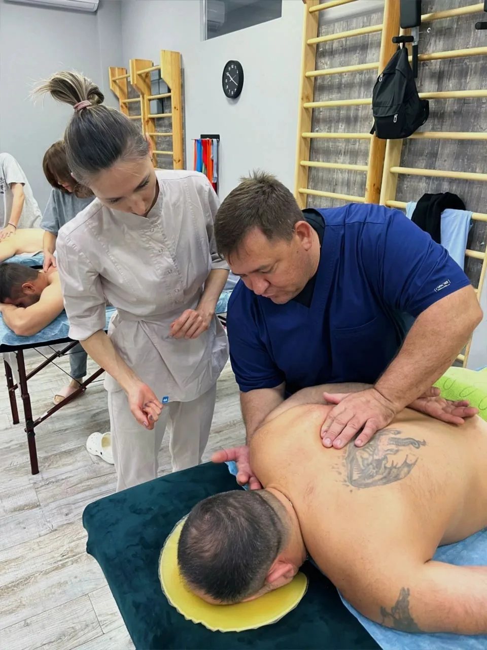 «Крючки» доверия, которые превращают новых клиентов в постоянных 💎

1. Будьте предельно честны. Гов