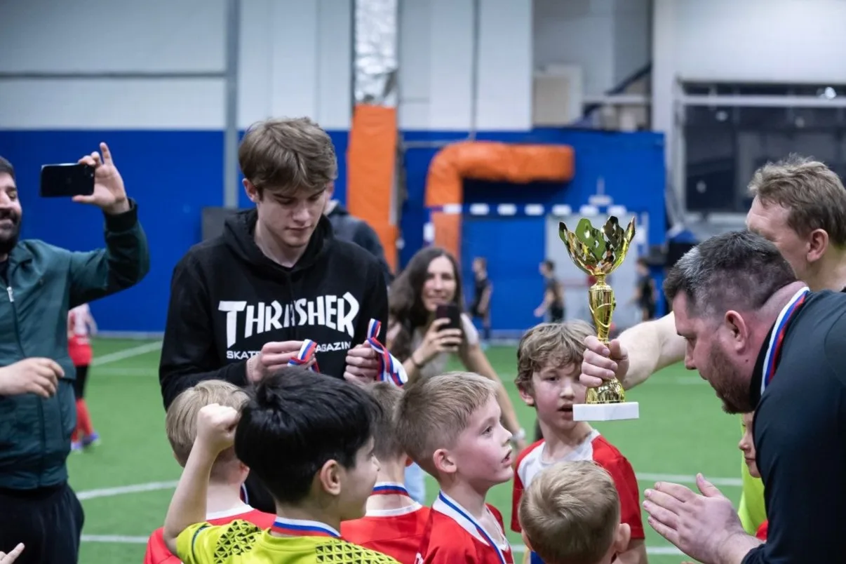 🏆 Золото, характер и настоящая команда!   📣 Сегодня у нас мощные спортивные новости! Ученики нашей ш