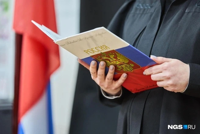 Экс-работник якутского театра оперы и балета призывал творческую интеллигенцию устроить...