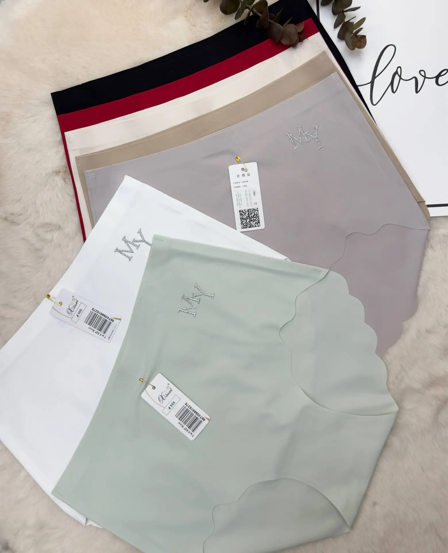Новинка ♥️
Бесшовные трусы😍
Цена 555₽