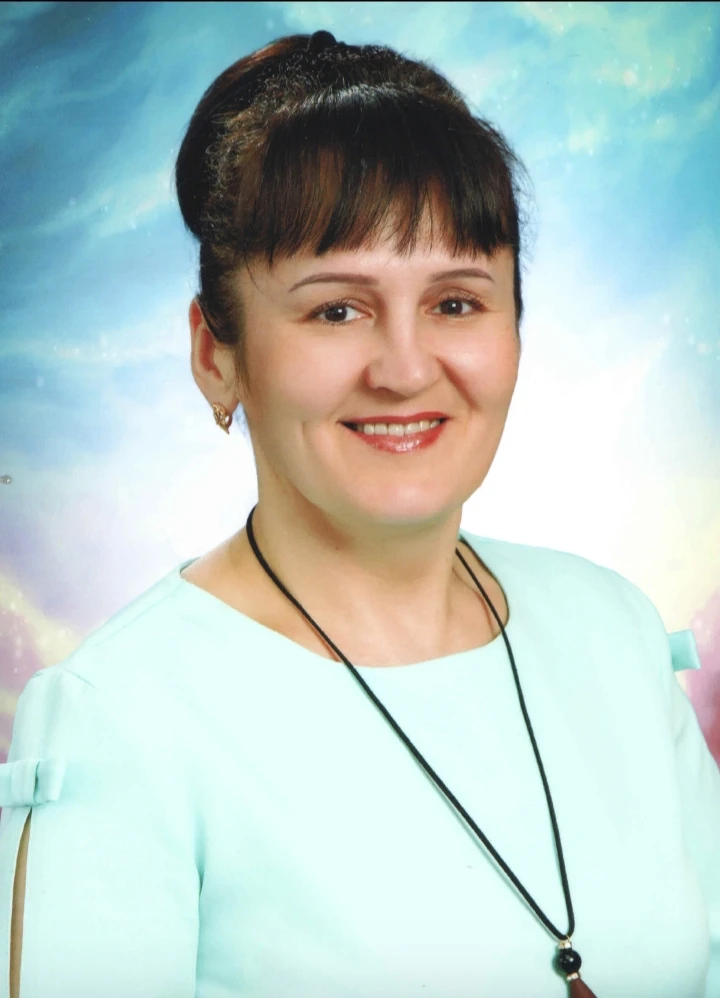 🎂🎁Сегодня коллектив детского сада поздравляет с Днем рождения старшего воспитателя- Р...