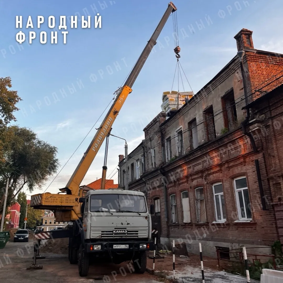 В усадьбе купца Рукавишникова начались строительно-монтажные работы.