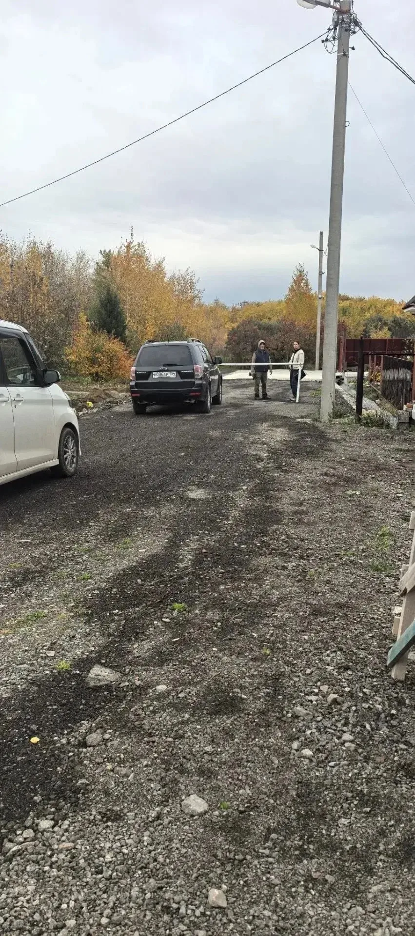 По наказу жителей выполнена отсыпка дороги и установлено дополнительное освещение на ст...