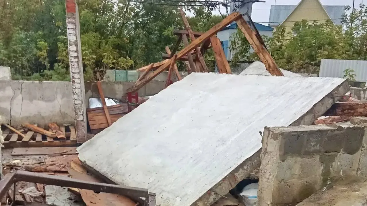 ЧП в Екатериновке: при разборе здания погиб молодой человек