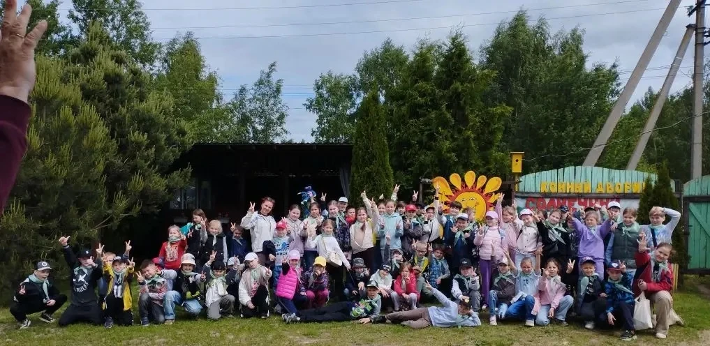 🕵️‍♂️Нам тут на ушко шепнули, что началось лето, а значит и лагерь для юных подозреваемых. 
Давайте