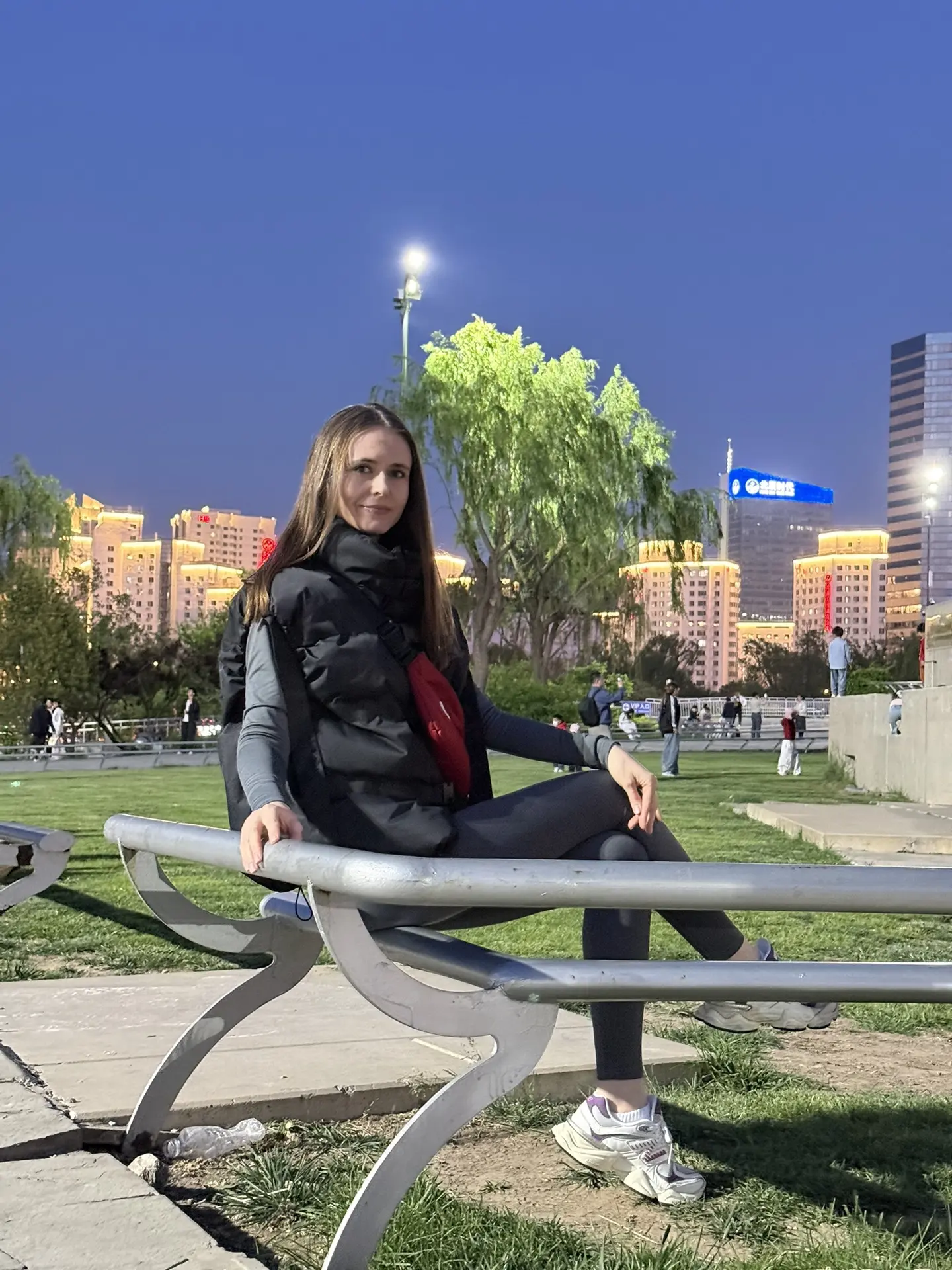 Друзья, немного выпала из канала, но я всегда на связи ❤️

Сегодня отправляюсь в Гонконг 🇭🇰, а зат