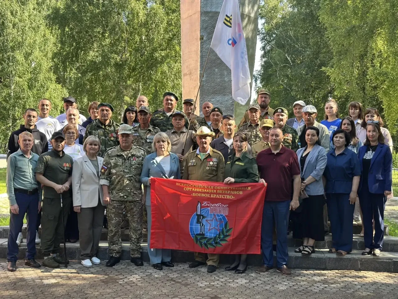 Молодежный центр не остался в стороне от важного события – митинга в честь Дня ветеранов боевых дейс