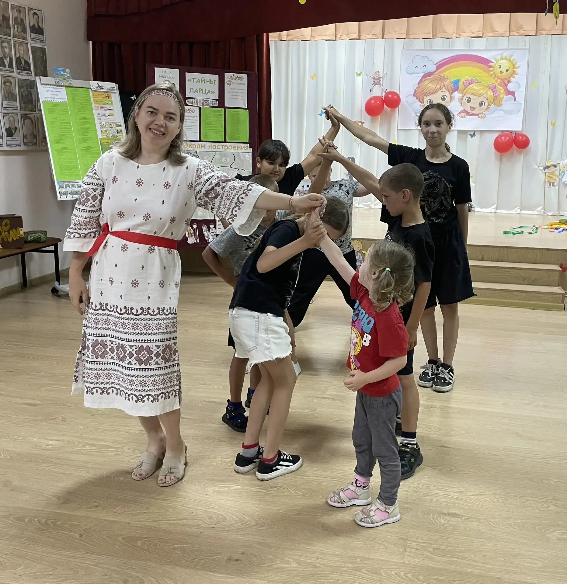 21 июля в Дроновской сельской библиотеке прошел второй день летней досуговой площадки «Тайны ларца»,