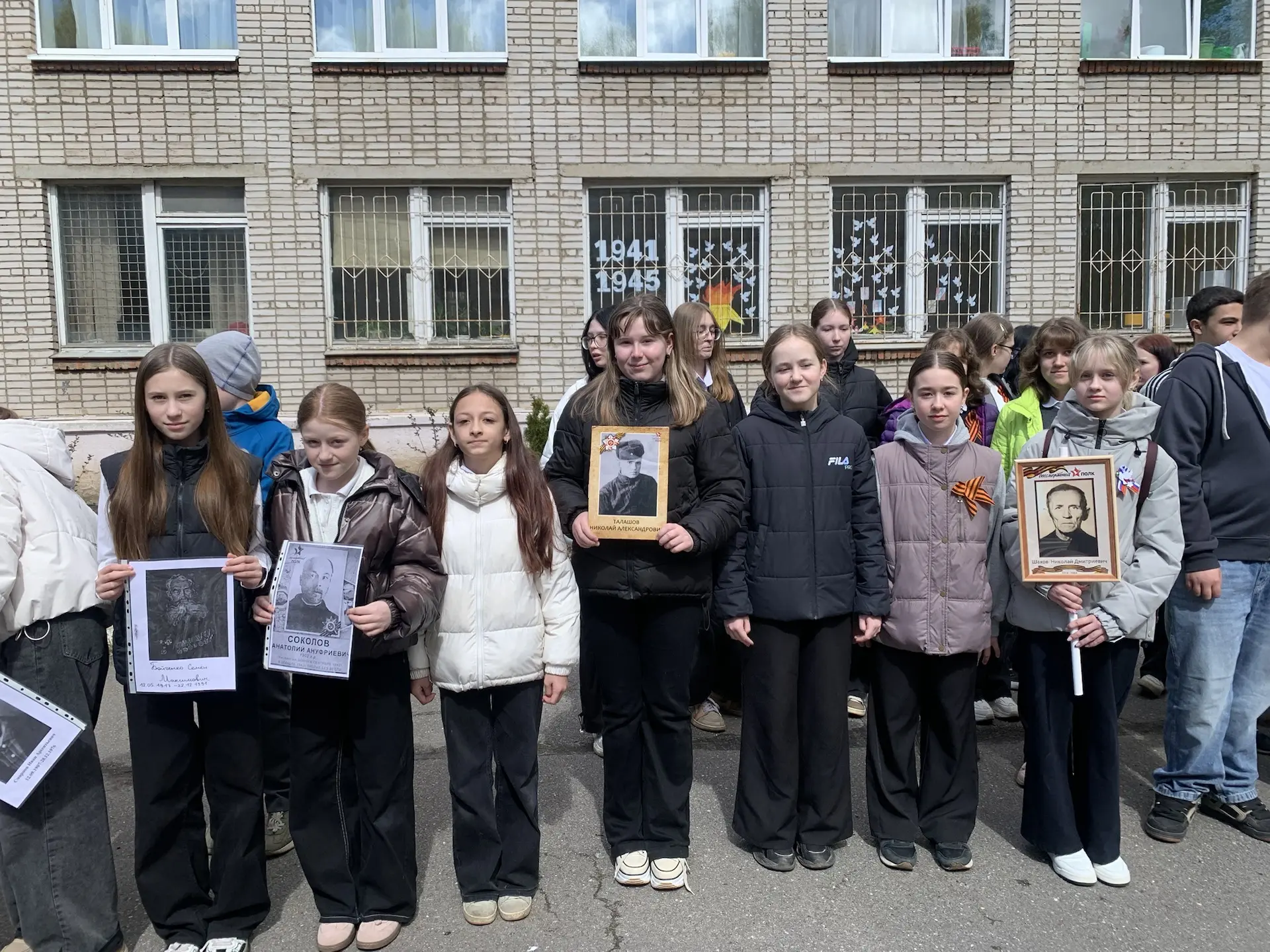 #Школа22 #ТакойДень  🇷🇺Сегодня в школе прошла торжественная линейка и памятное мероприятие в рамках 