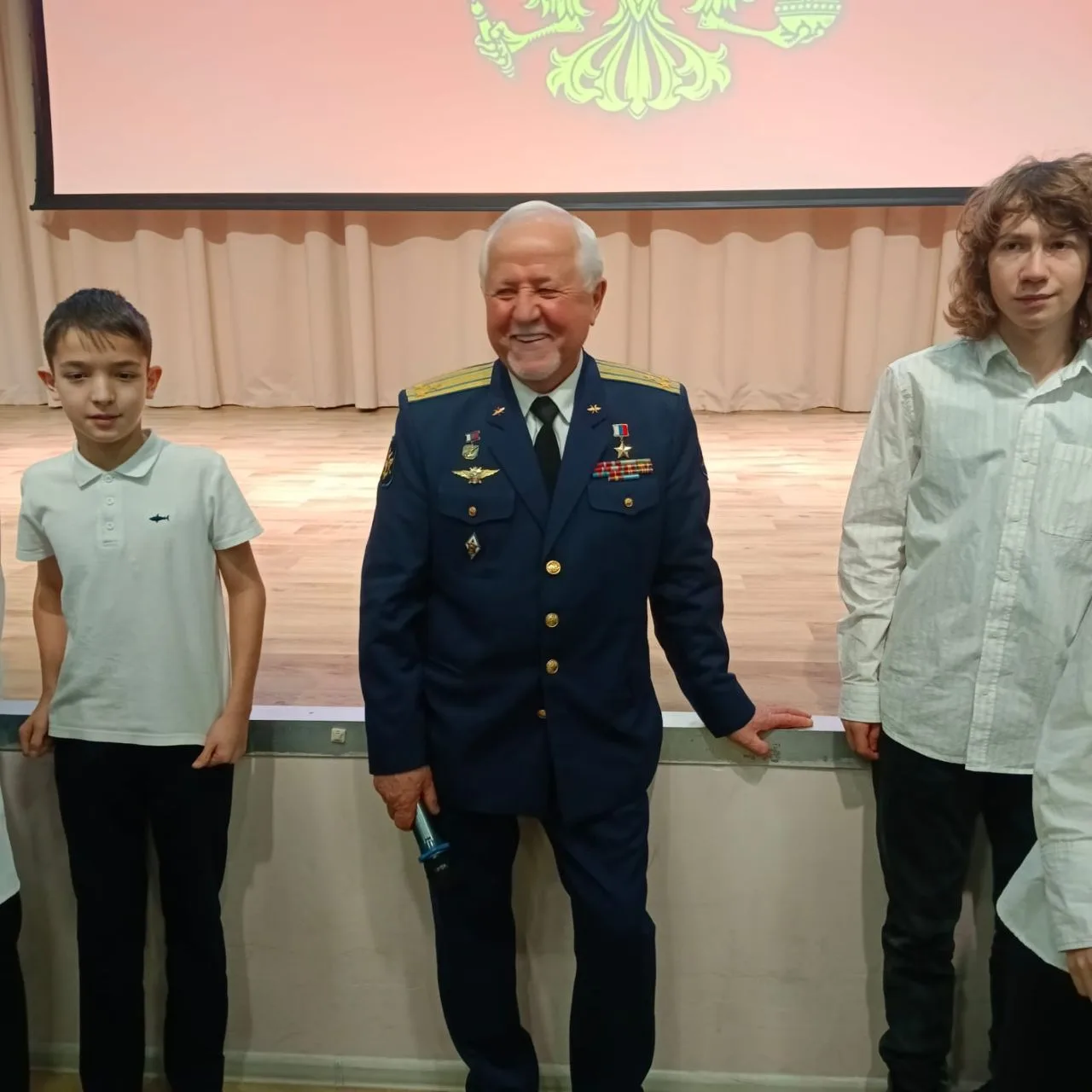 В  Опалиховской гимназии для учащихся старшего и среднего звена прошел Урок Мужества.   Почетный гос
