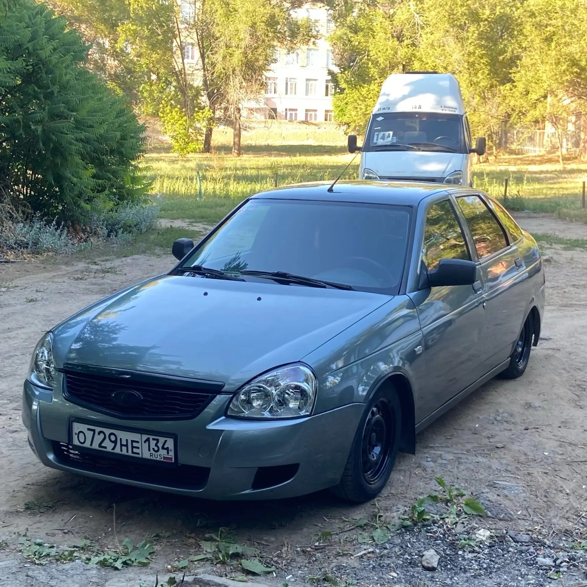Продам приору 2011г