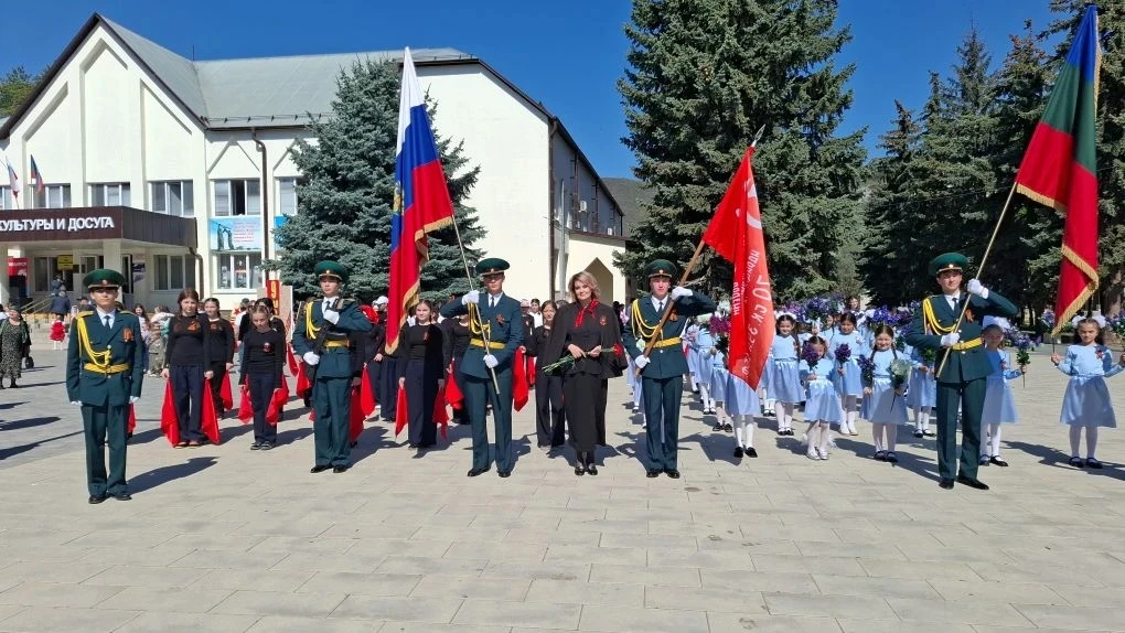 9 мая — день нашей гордости, величия, мужества и отваги.  В этот день мы вспоминаем подвиг народа в 