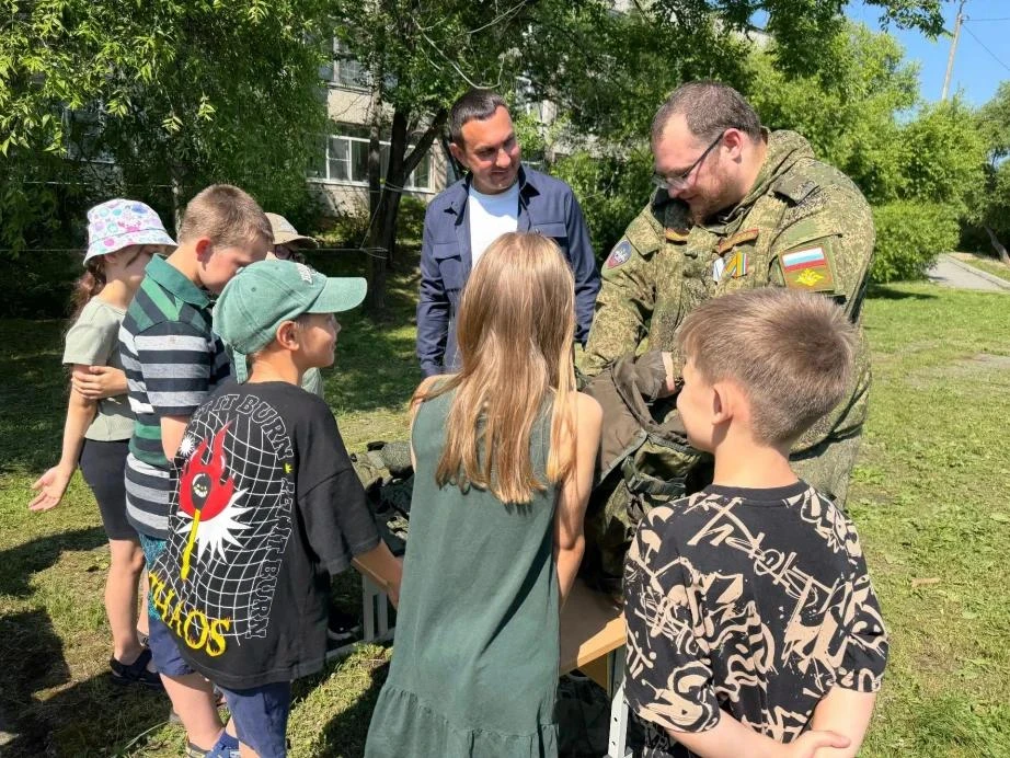 ✔️ Ветеран СВО стал школьным педагогом в Хабаровске