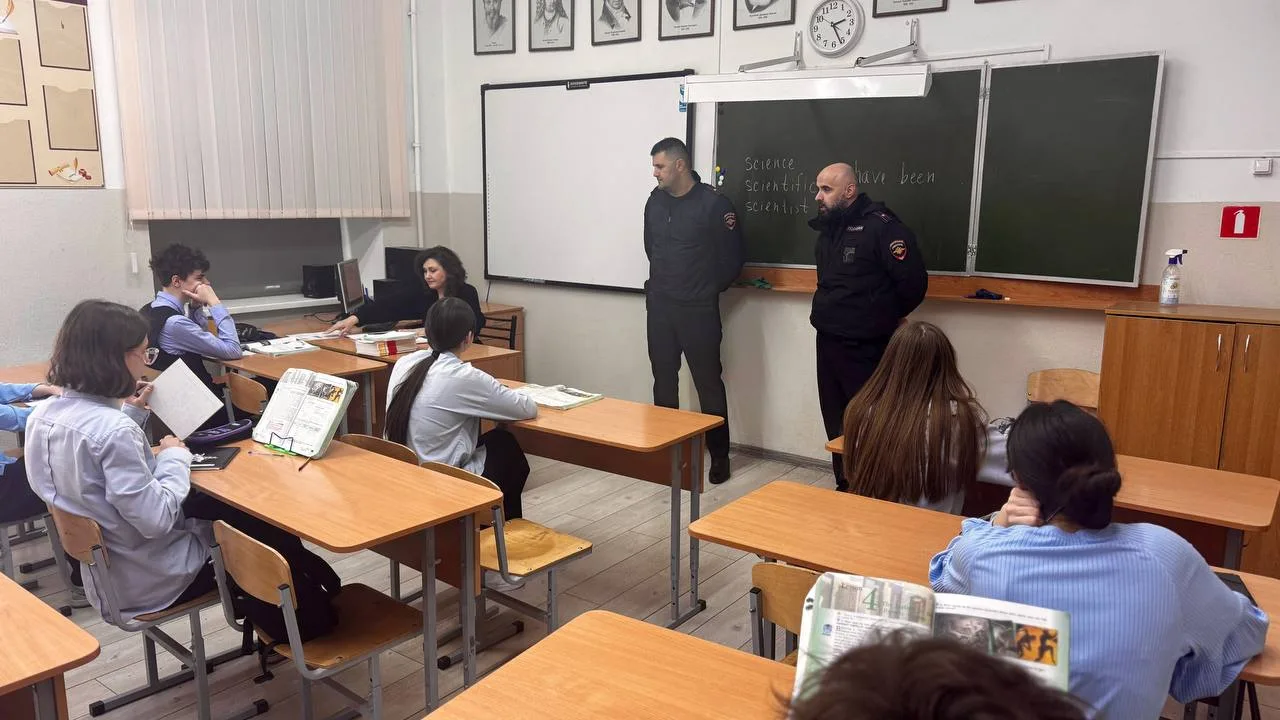 Профилактика правосознания:  в гостях у школы — стражи порядка.   В нашей школе на регулярной основе