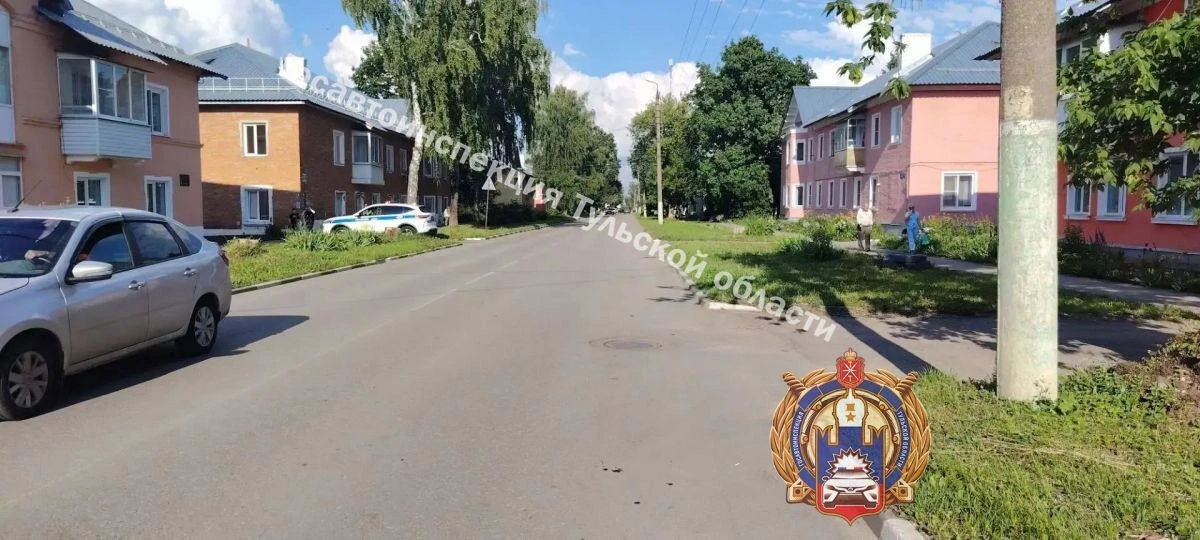 Накануне днем в Кимовске на улице Ленина у дома №23 произошел несчастный случай с участ...