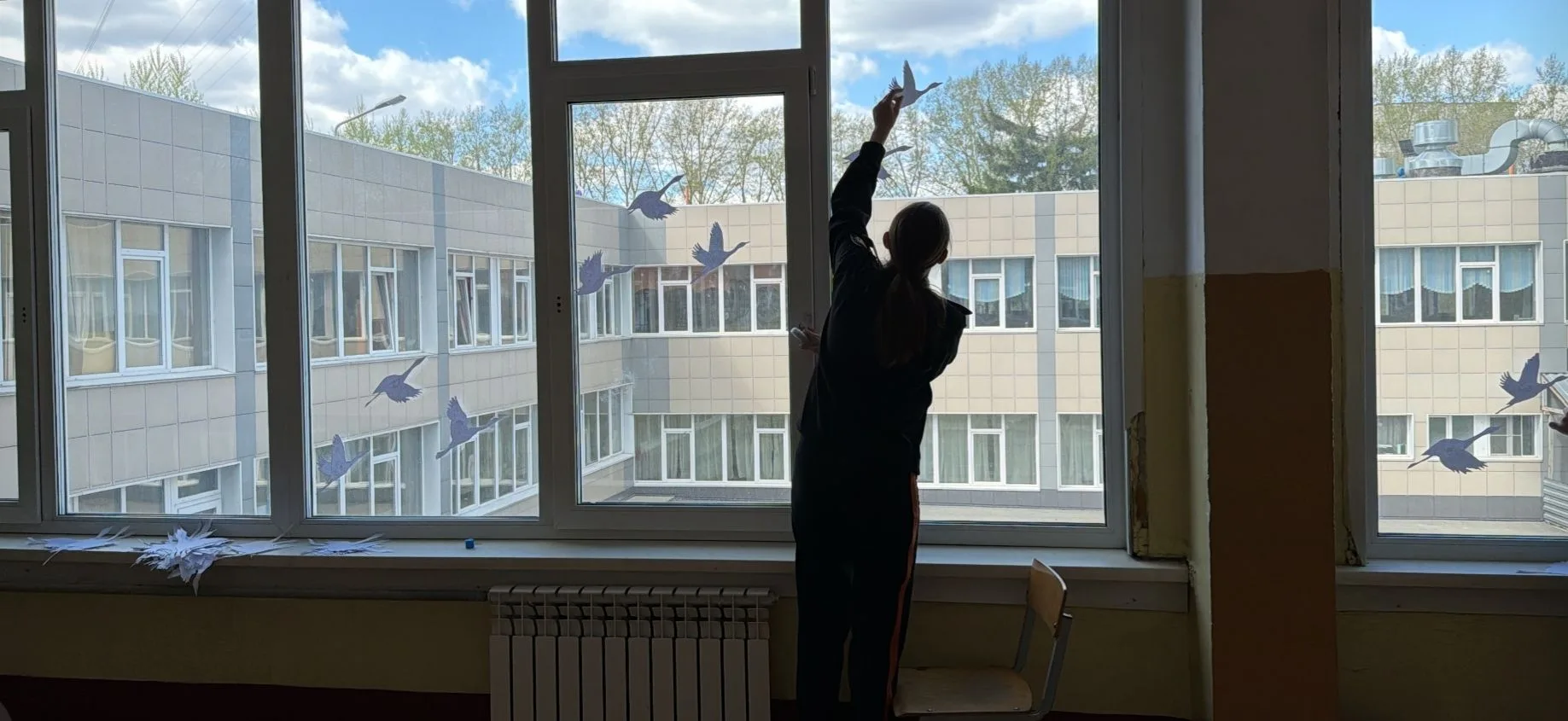 📢 Участвуем в «Окнах Победы»: память — вместе!  🕊️Наши обучающиеся  с воодушевлением поддержали Всер