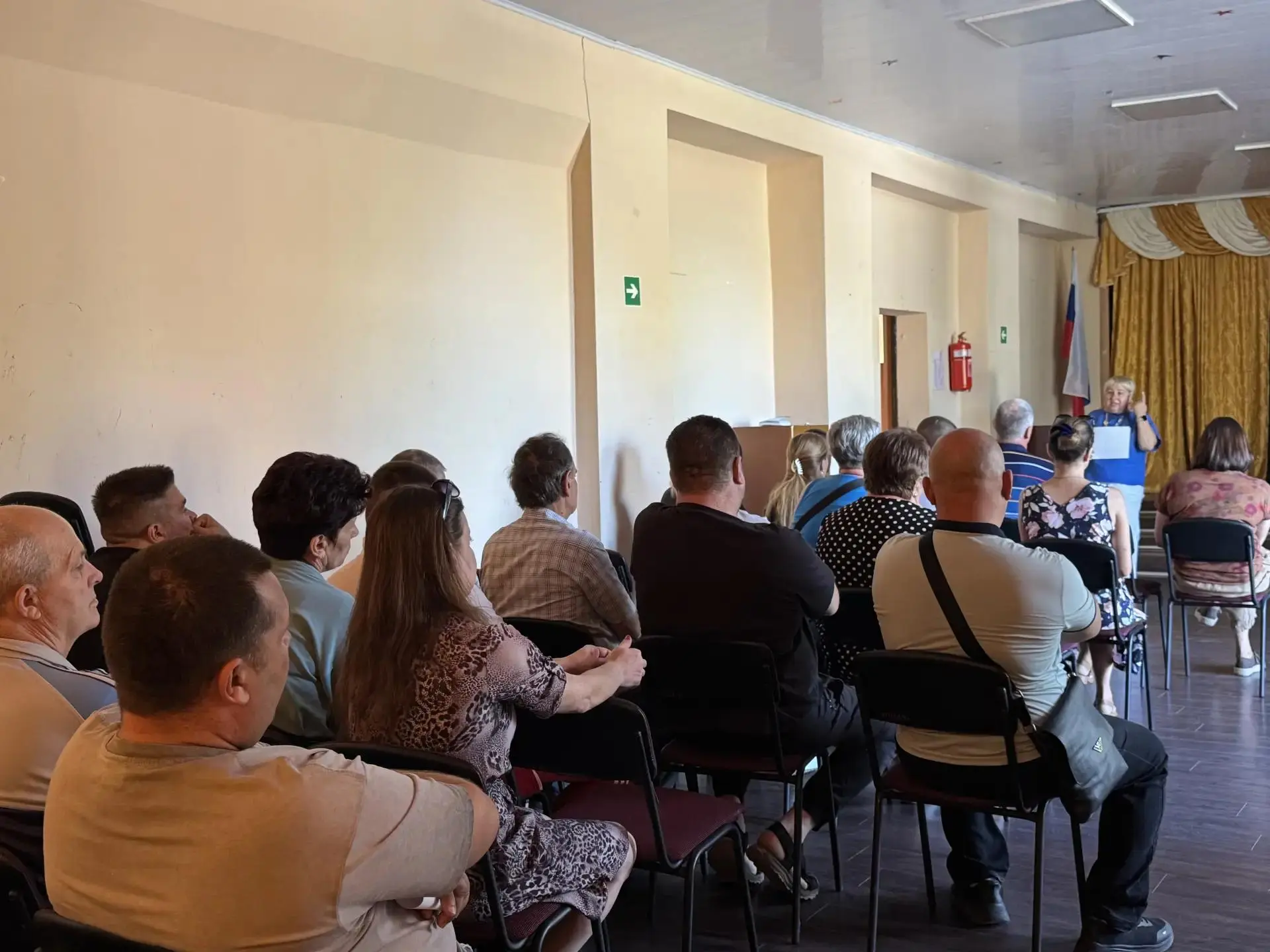 В преддверии начала учебного года председатель ТИК № 4 в рамках проекта "ИнформУИК" вст...