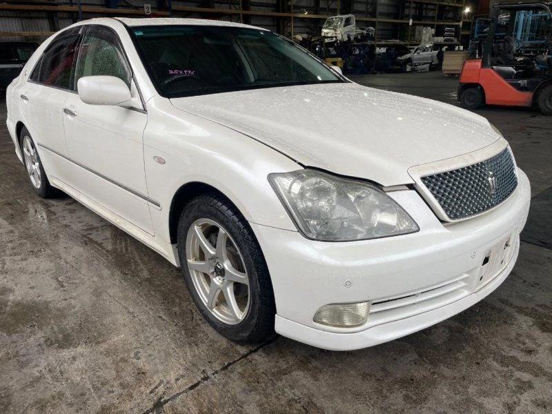 🚘TOYOTA CROWN GRS182