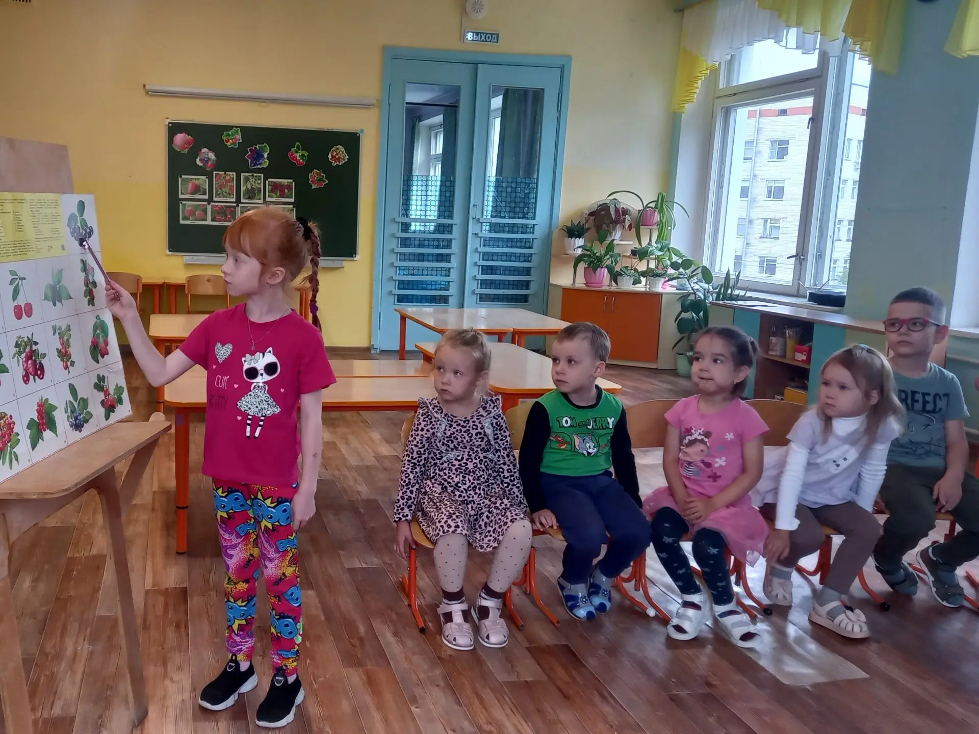 Сегодня #МБДОУ180Чебоксары превратился в настоящий ягодник! День ягод🍒— самый ароматны...