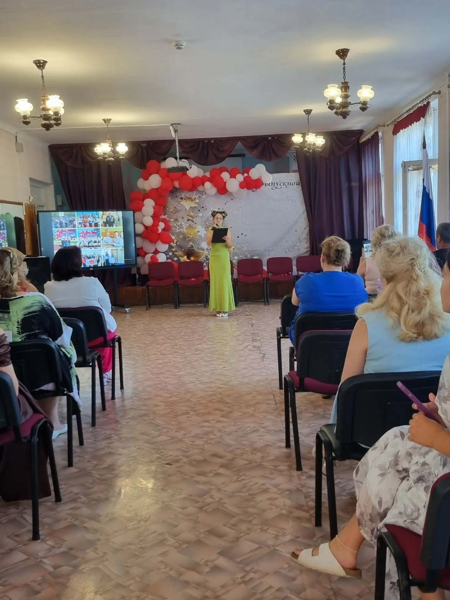🎓 В добрый путь,выпускники!🎓

Дорогие друзья, родители и, конечно же, наши выпускники! В нашей шко