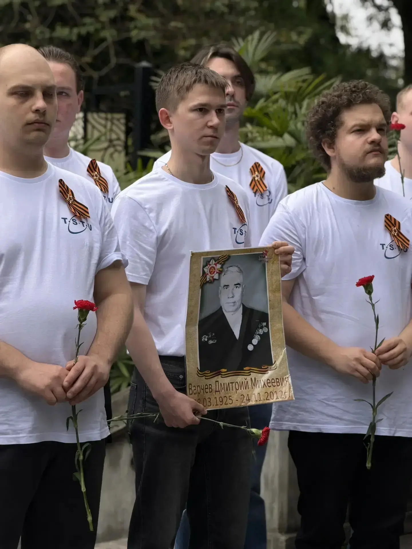 Делегация ТГТУ посетила мемориал советским военным советникам в китайской провинции Чун...