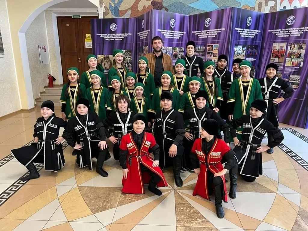 Дорогой Дзигуа Вепхвия Сашаевич! 🎉

От всего сердца поздравляем Вас с днём рождения! 🥳 Пусть этот 