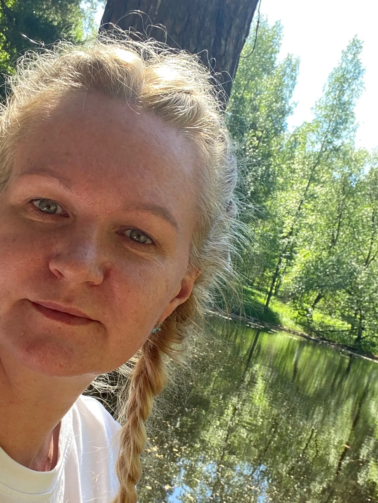 Привет, я Марина — юрисконсульт, студент‑психолог, мама двоих детей и швея в стиле шебби‑шик!
Да, вс