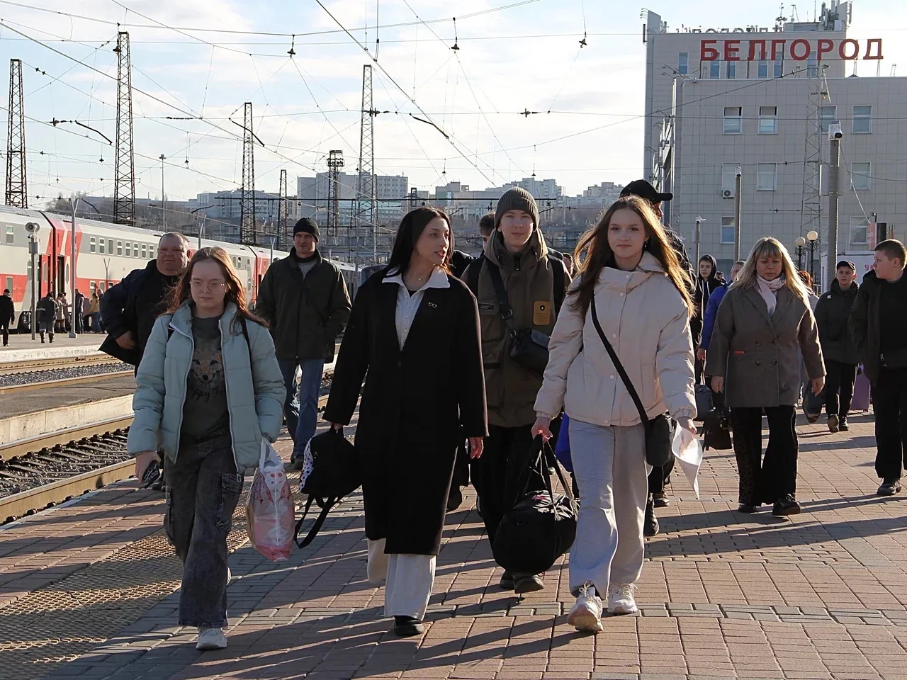 🚉 Незабываемые каникулы в Северной столице  Дети наших сотрудников из приграничья отправились на отд