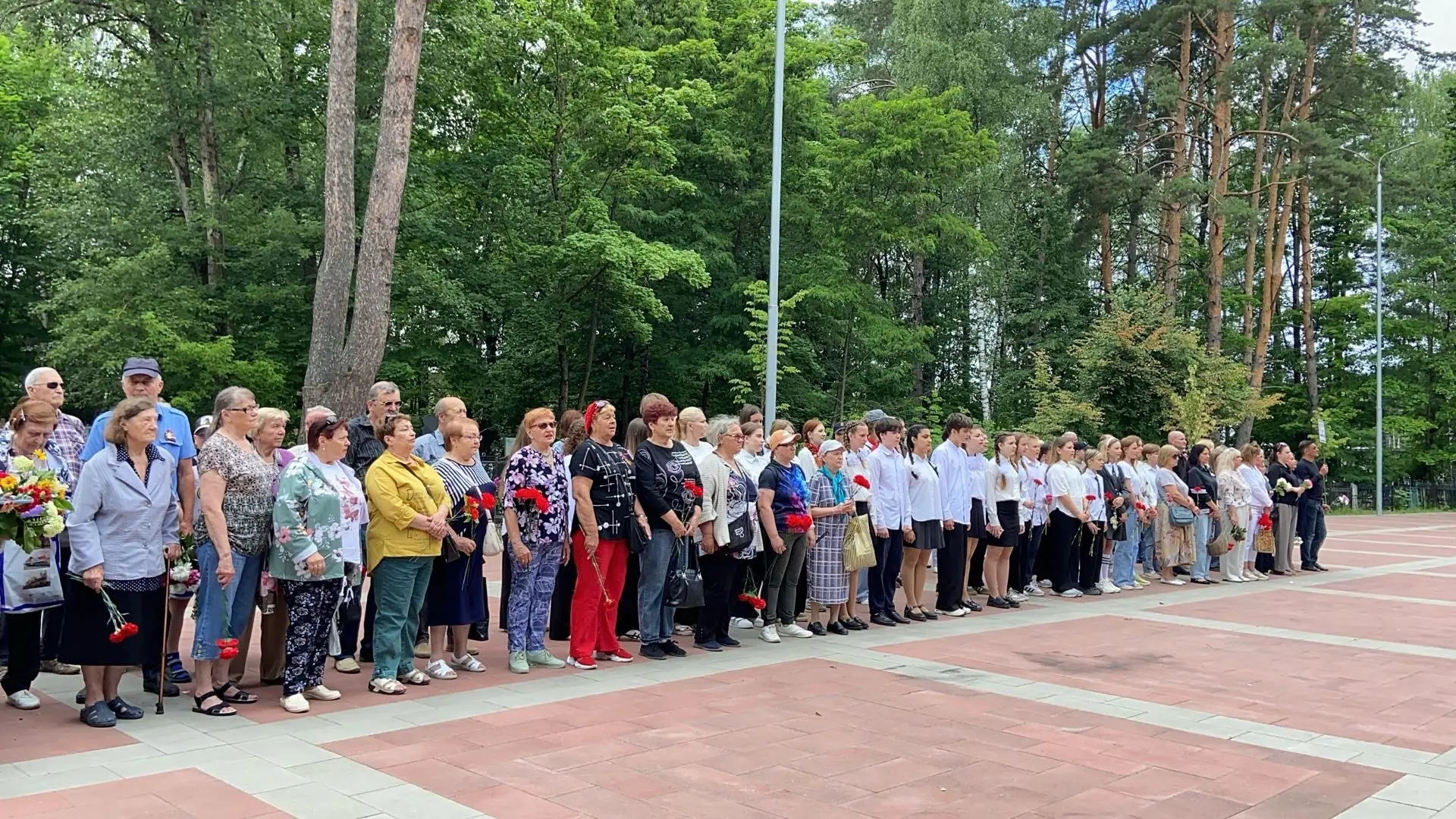 🕊️ 22 июня — трагическая дата в нашей истории. Сегодня воспитанники нашего трудового лагеря вместе 