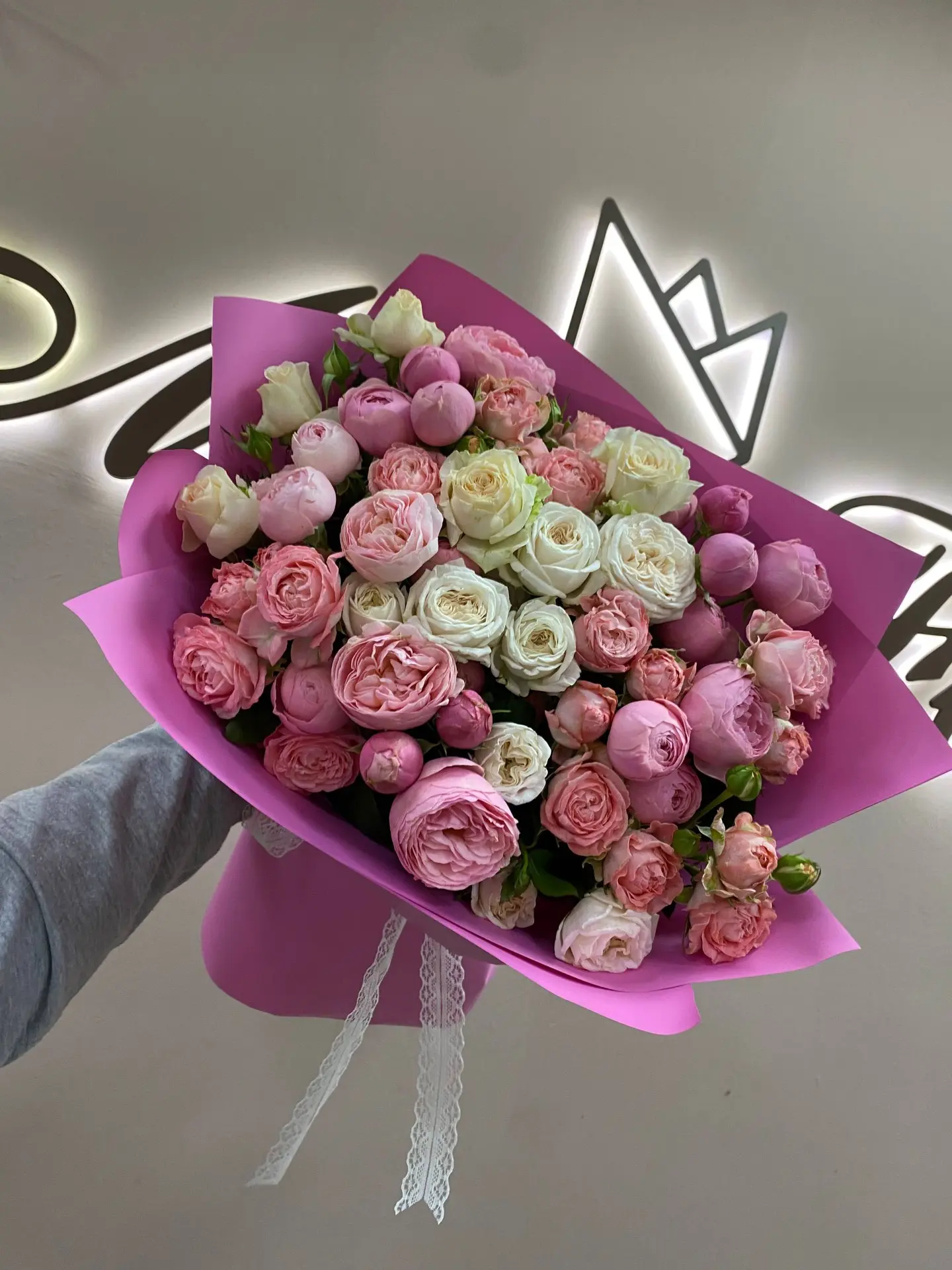 Бесплатная доставка цветов https://maxflorabuket.ru/collection/bukety