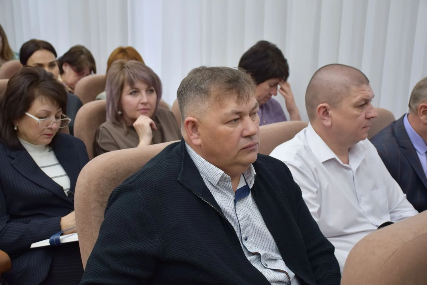Безопасность - в центре внимания  Внеочередное заседание краевой комиссии по делам несовершеннолетни