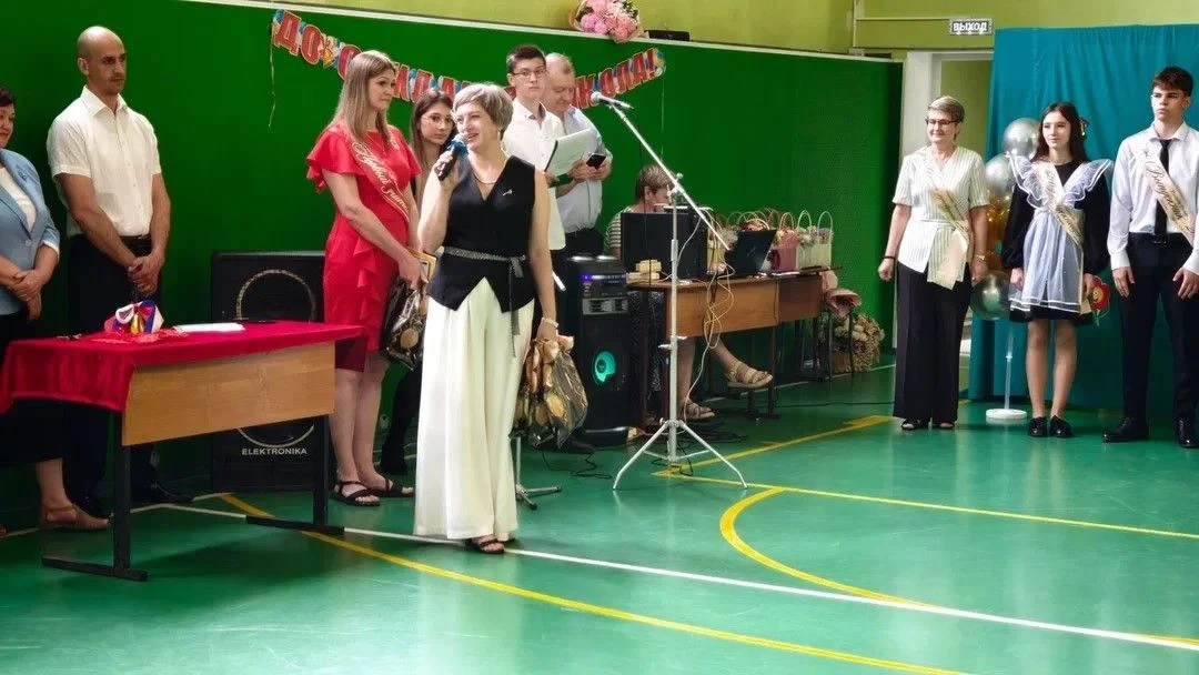 Последний звонок- начало нового пути.