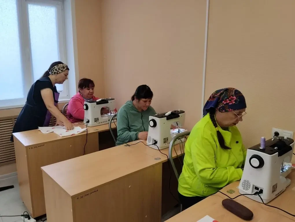 В Михайловском ДИ успешно проводит свою работу швейная мастерская «Мастерица», где подопечные осваив