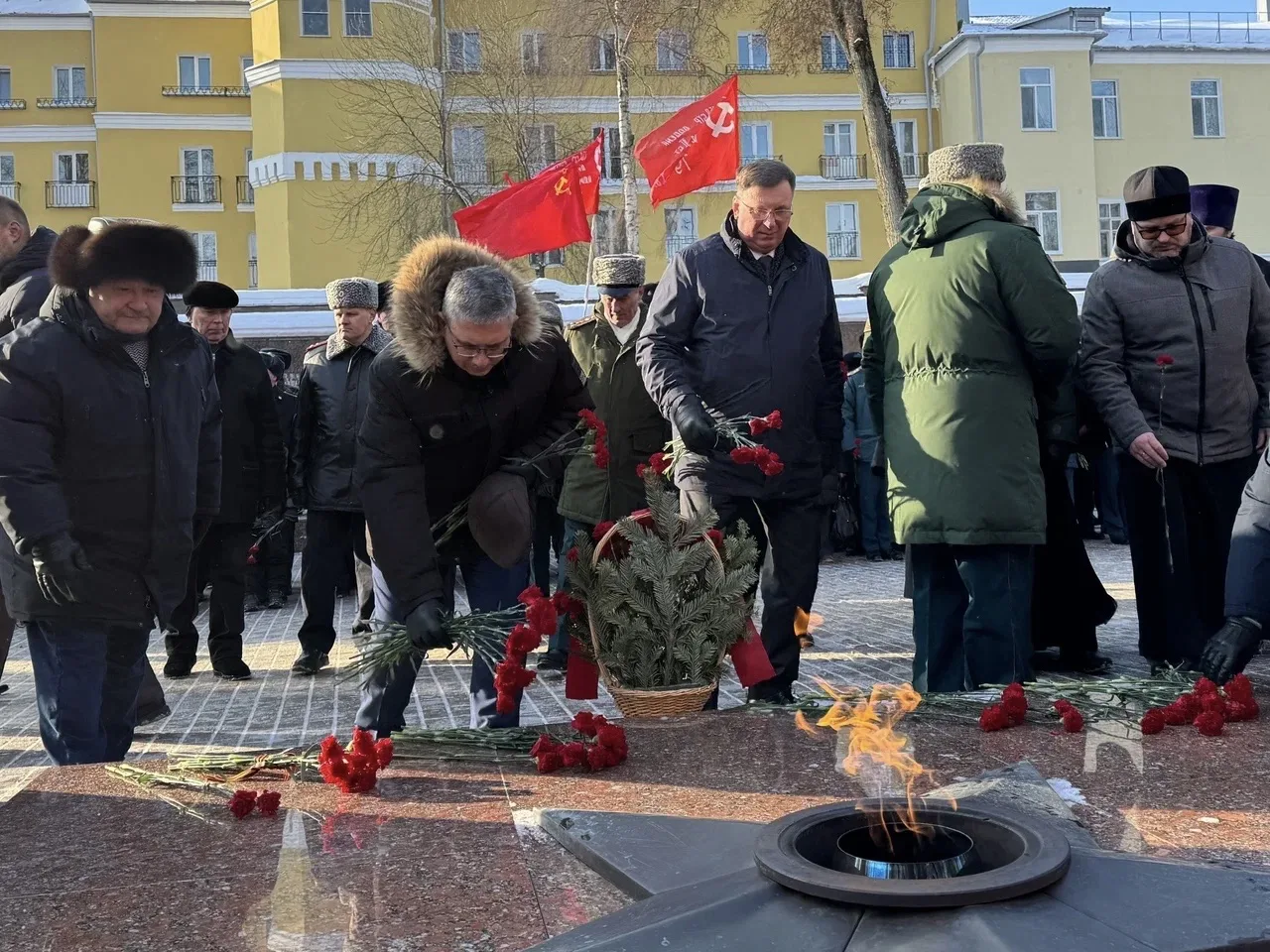 🎖️Открыли празднование предстоящего Дня защитника Отечества торжественным митингом в сквере Памяти Г
