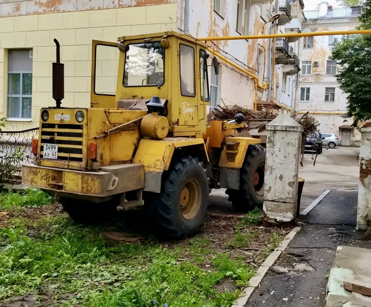 🚜 Механизированная уборка придомовой территории по адресам: