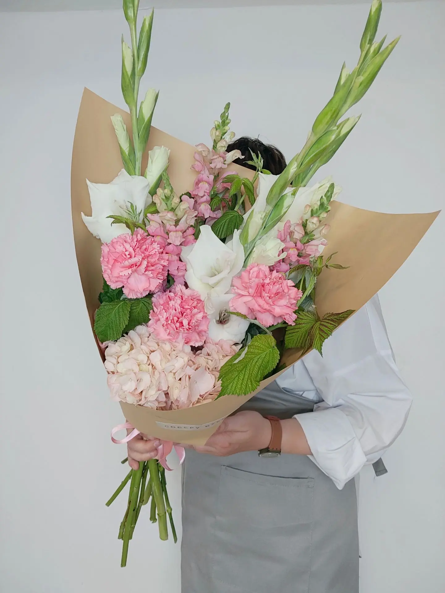 С праздником, друзья🌷

С Днем Семьи, Любви и Верности 💕

Пусть в ваших домах всегда царит уют и вз
