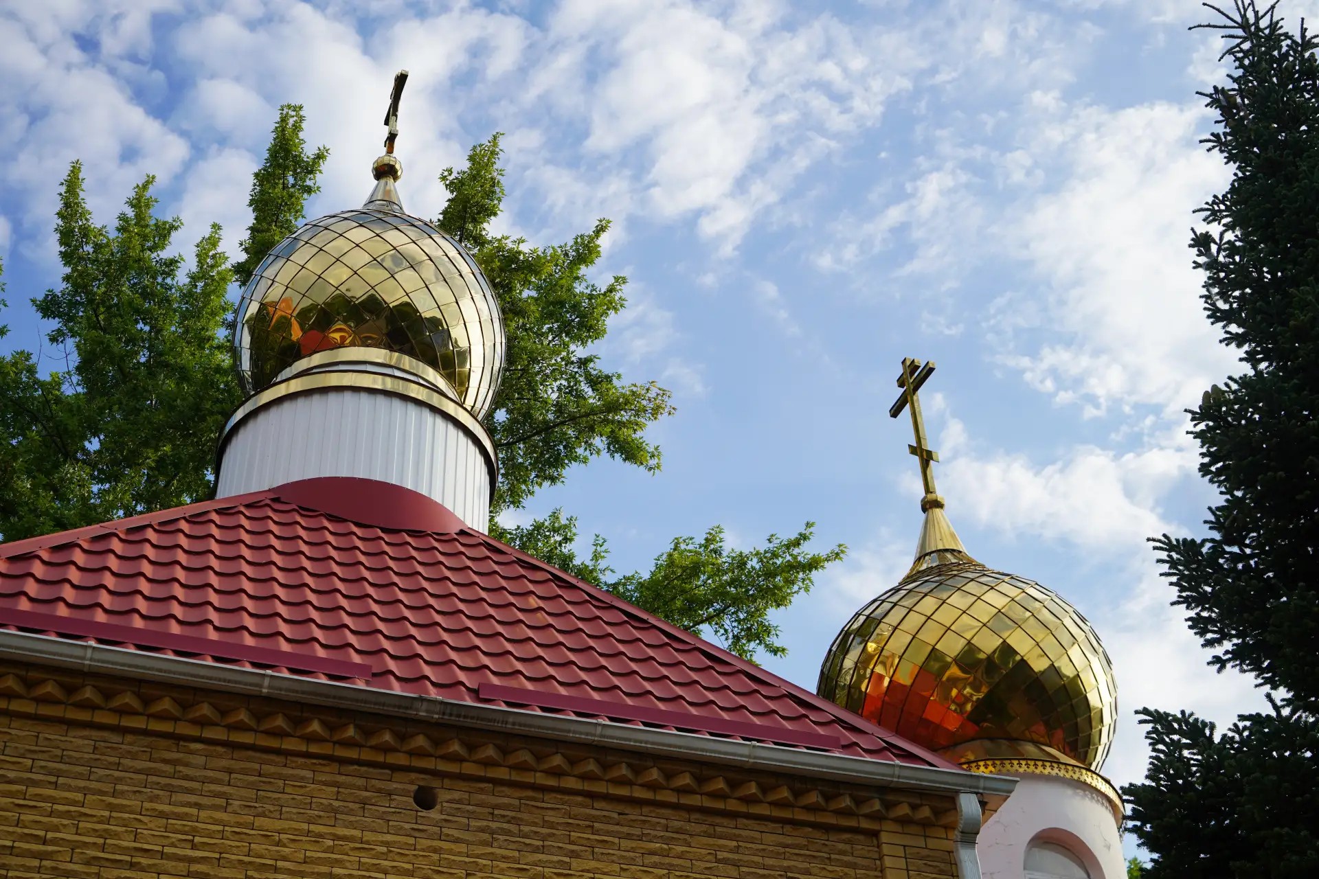 Сегодня Епископ Армавирский и Лабинский Савва посетил храм великомученика и целителя Пантелеимона, р
