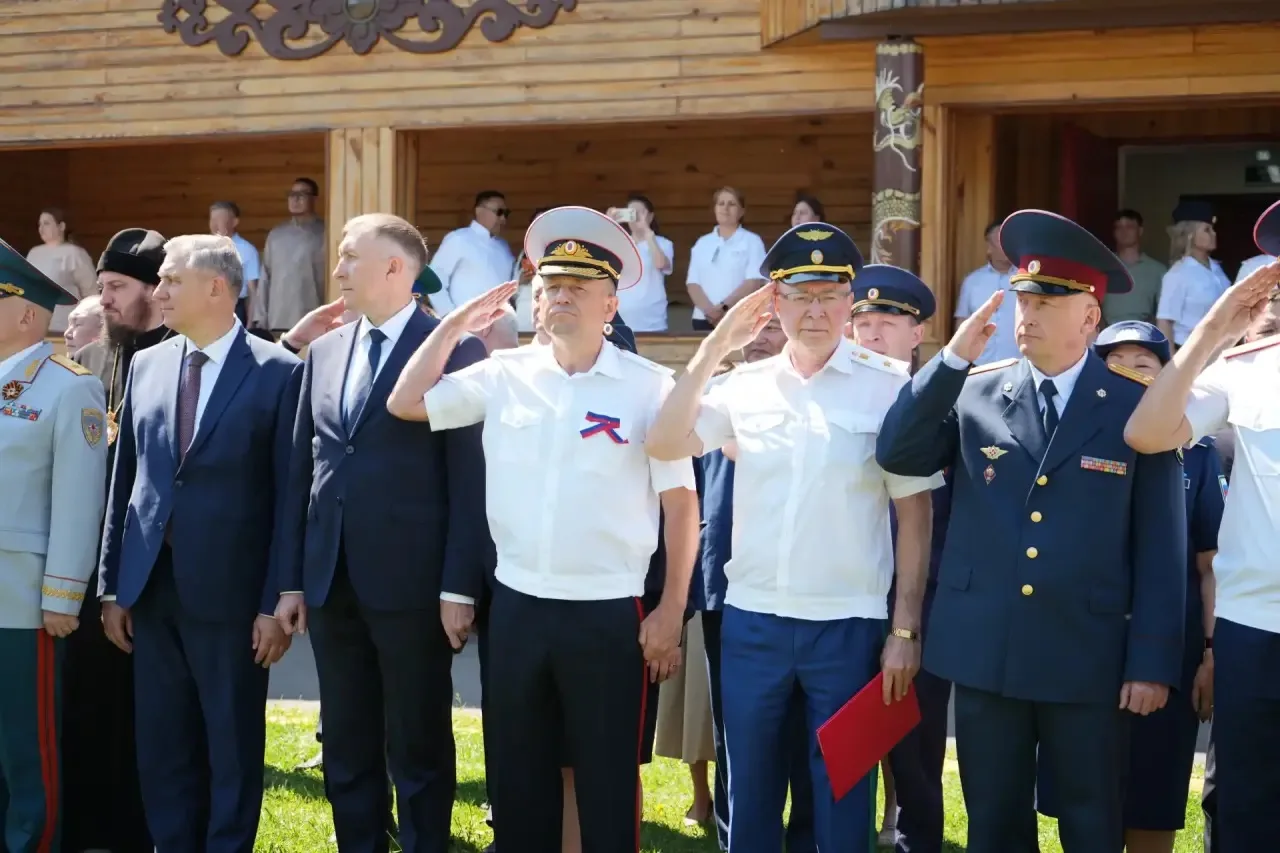 Прокурор республики Ботвинкин Евгений Борисович и сотрудники прокуратуры приняли участие в патриотич