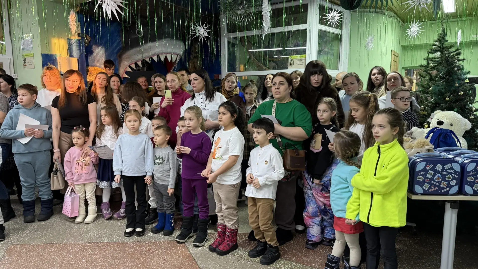 Сегодня весь день в Детской Экологической станции было не протолкнуться-  более 500 бабушек, дедушек