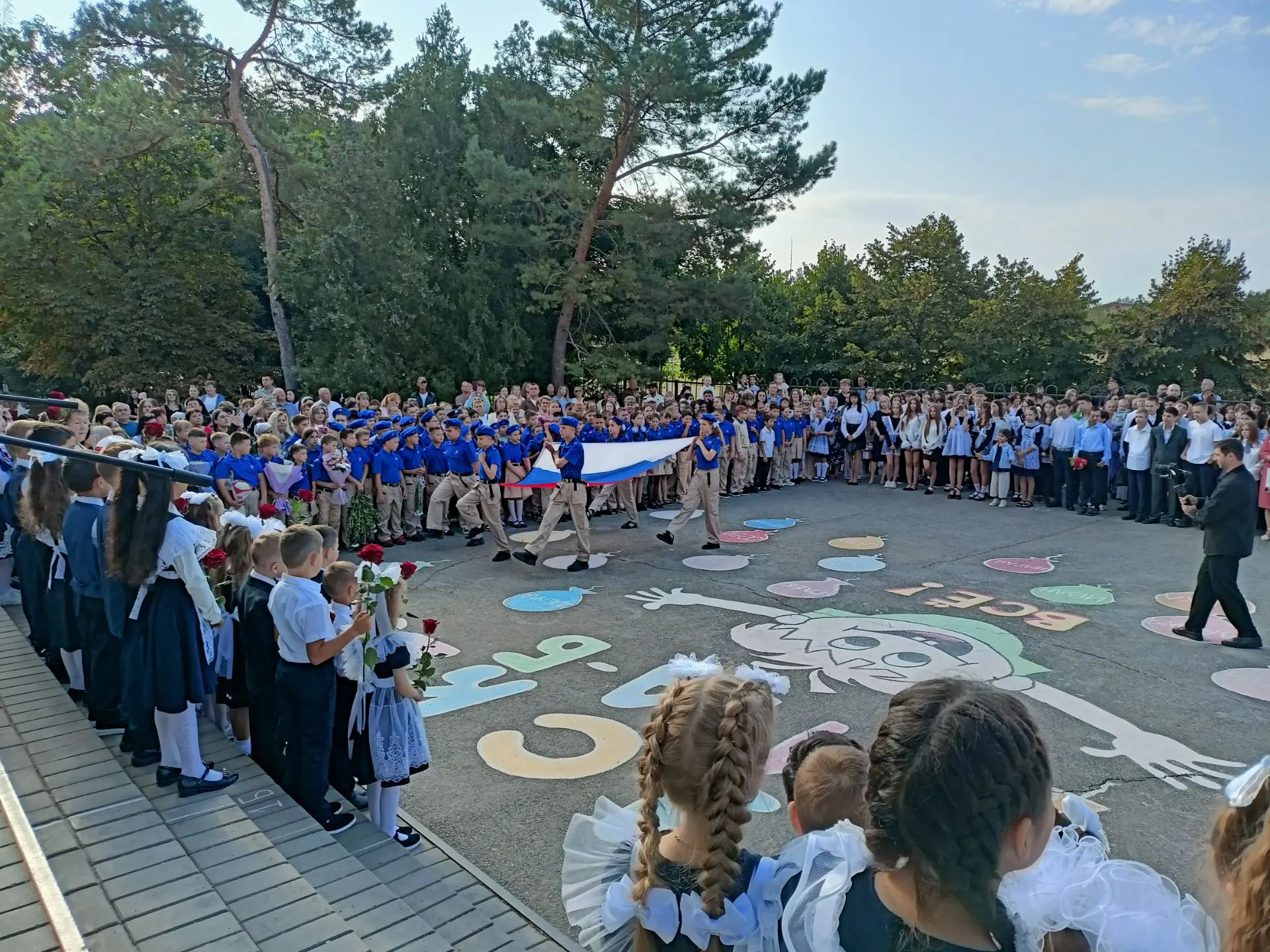 Осень уверенно вступила в свои права, а вместе с ней в жизнь миллионов семей вернулся п...