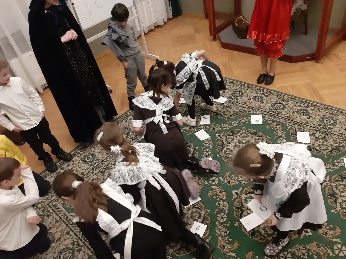 Вчера учащиеся 1"В" класса посетили Литературный музей. Ребята совершили увлекательное путешествие п