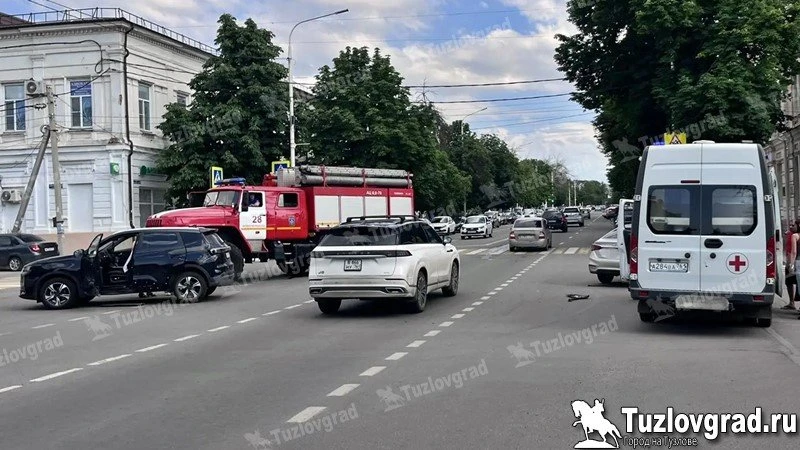 В центре Новочеркасска в ДТП пострадал водитель

На улице Московской в Новочеркасске 18 июня около 1